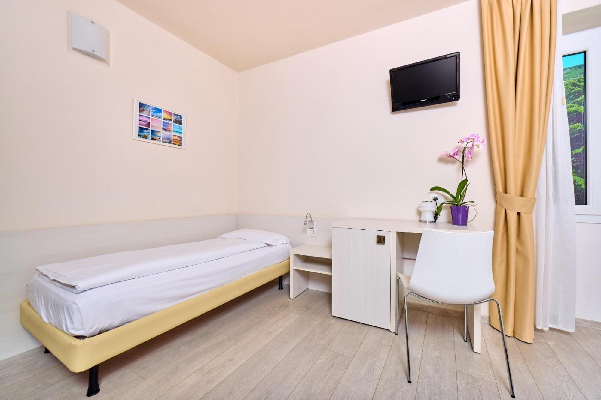 Hotel Geier Torbole Sul Garda Exterior foto