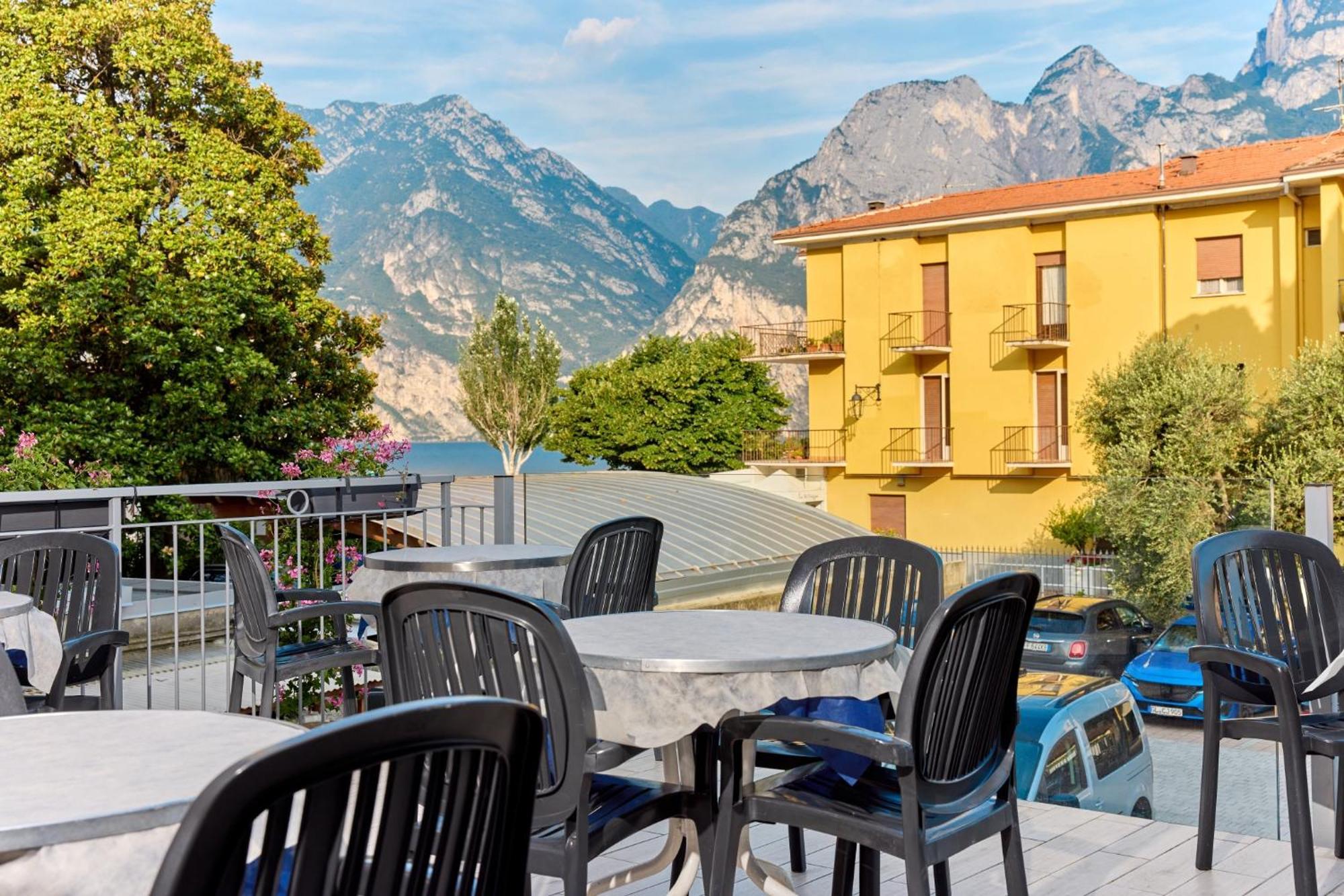 Hotel Geier Torbole Sul Garda Exterior foto