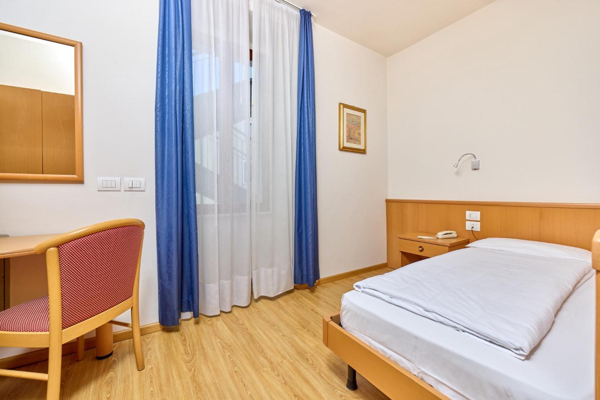 Hotel Geier Torbole Sul Garda Exterior foto