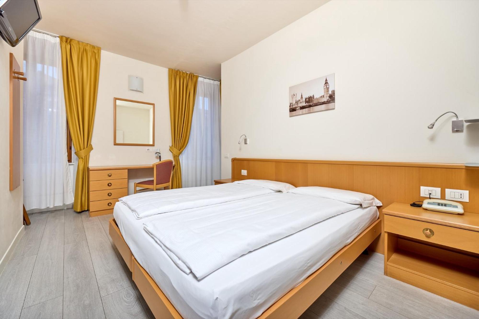 Hotel Geier Torbole Sul Garda Exterior foto