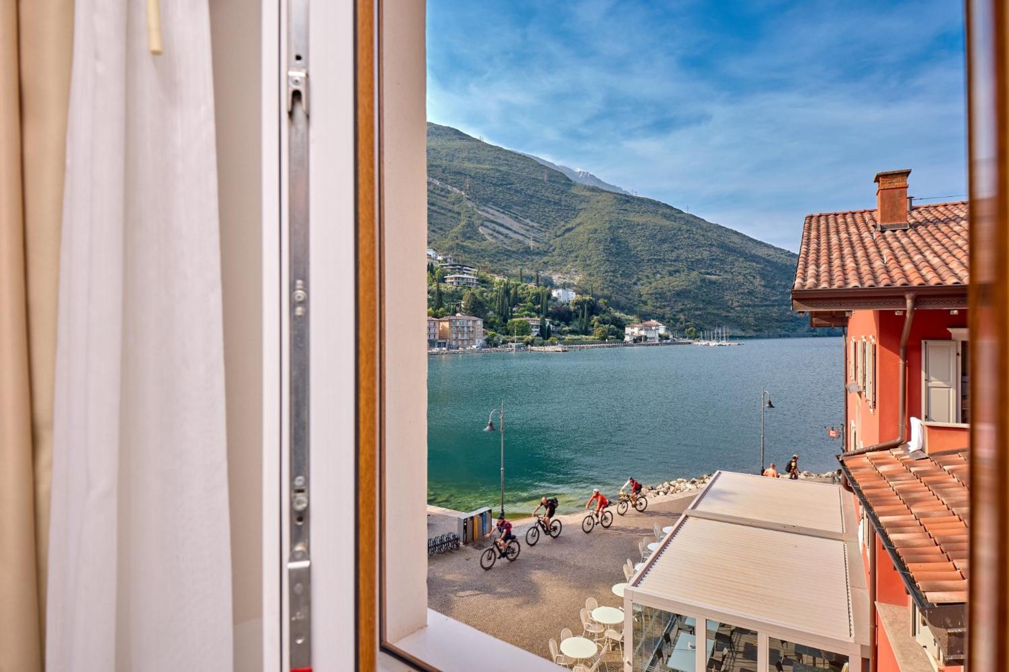 Hotel Geier Torbole Sul Garda Exterior foto